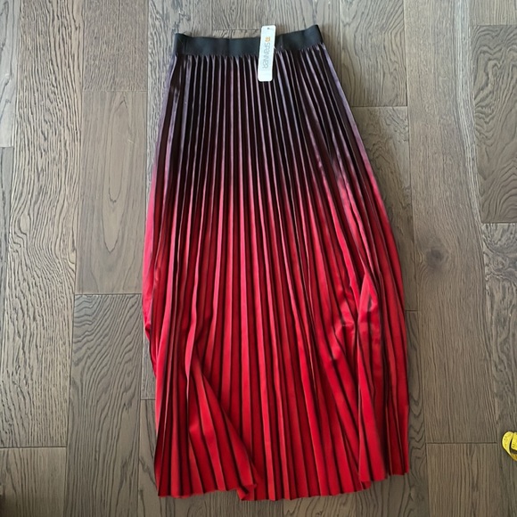 Spanner skirt - Picture 2 of 9